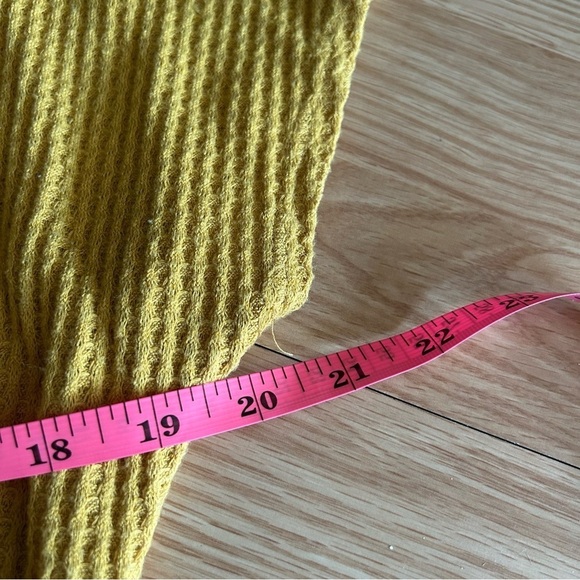 Caution To The Wind Mustard Waffle Knit Top Medium - Picture 4 of 7